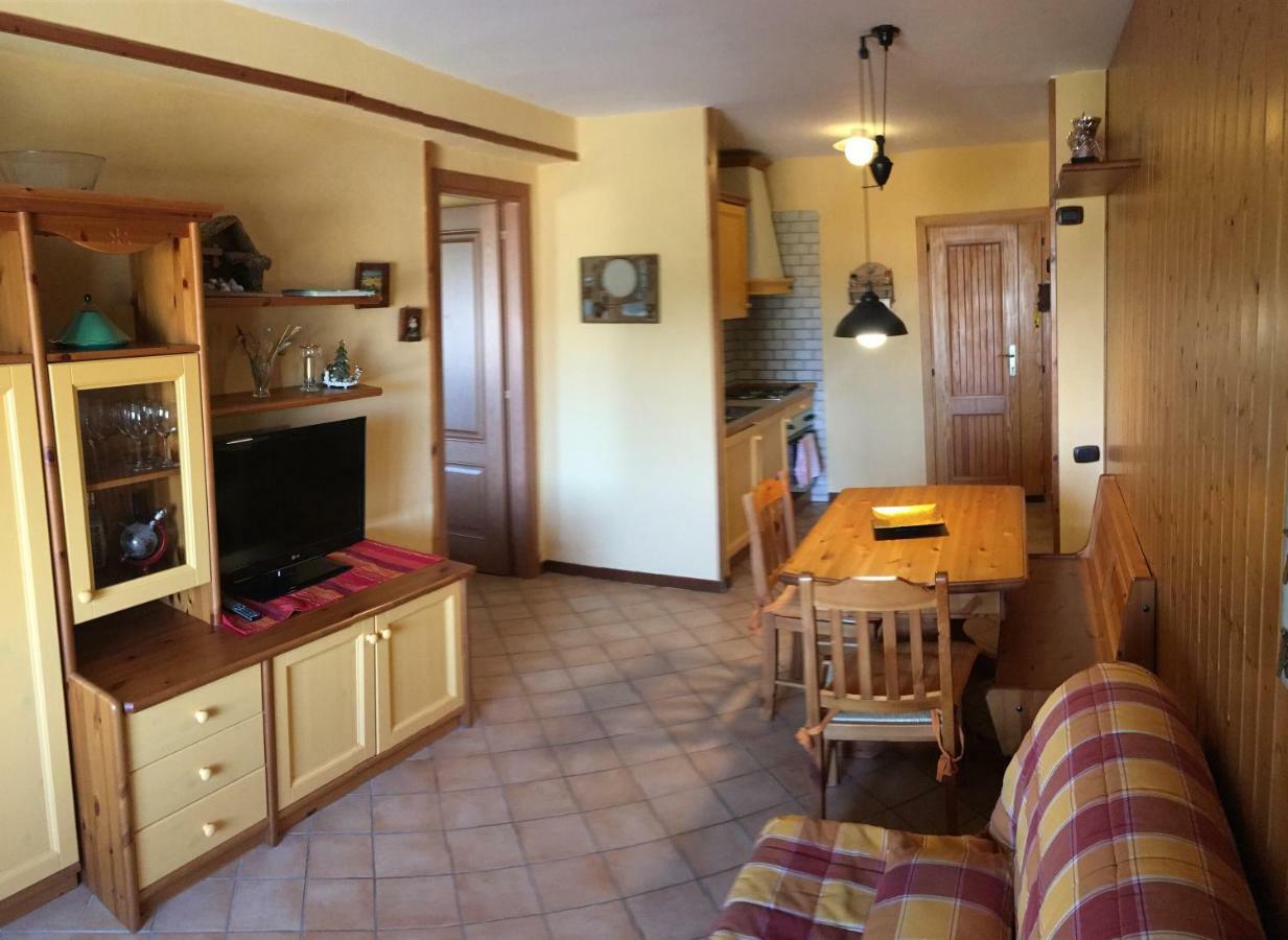 Villaggio Dello Sciatore Residence Paradiso Appartamenti E Monolocale ロッカラーゾ エクステリア 写真